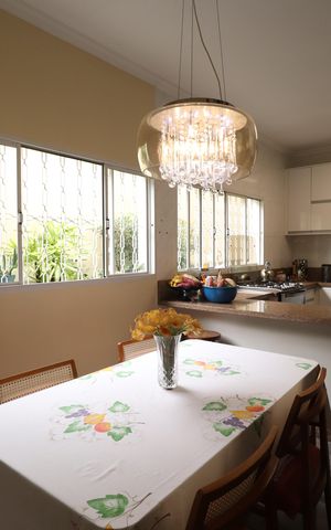 Casa à venda com 235m², 3 quartos e 2 vagasSala de Jantar