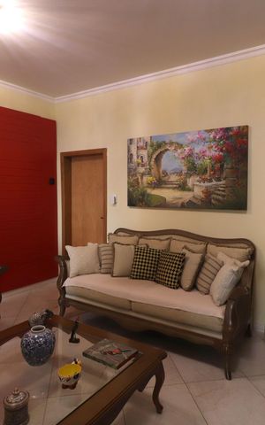 Casa à venda com 235m², 3 quartos e 2 vagasSala 1