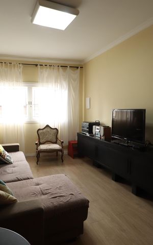 Casa à venda com 235m², 3 quartos e 2 vagasSala de TV