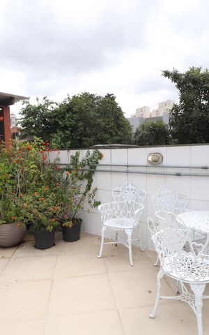 Casa à venda com 235m², 3 quartos e 2 vagasTerraço 1