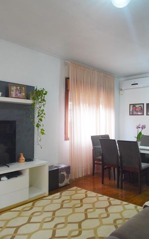 Casa à venda com 400m², 3 quartos e 4 vagasSala
