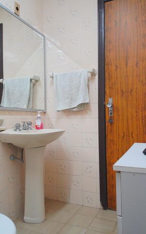Casa à venda com 400m², 3 quartos e 4 vagasBanheiro Social