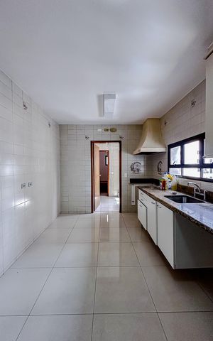 Apartamento à venda com 130m², 3 quartos e 2 vagasCozinha