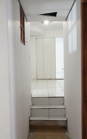 Casa à venda com 400m², 6 quartos e 2 vagasCorredor