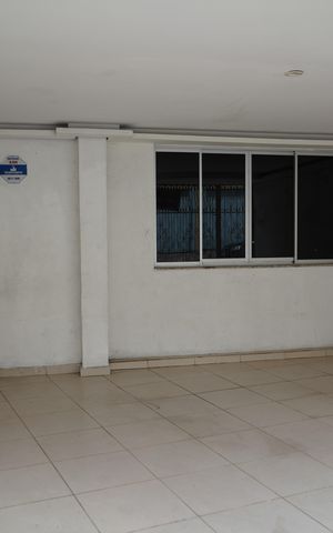 Casa à venda com 400m², 6 quartos e 2 vagasGaragem