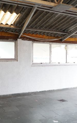 Casa à venda com 400m², 6 quartos e 2 vagasÁrea comum - Salão 