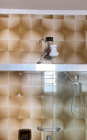 Casa à venda com 220m², 4 quartos e 5 vagas Casa à venda com 220m², 4 quartos e 5 vagasBanheiro Social