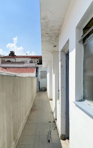 Casa à venda com 220m², 4 quartos e 5 vagas Casa à venda com 220m², 4 quartos e 5 vagasQuintal