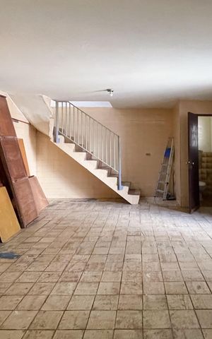 Casa à venda com 220m², 4 quartos e 5 vagas Casa à venda com 220m², 4 quartos e 5 vagasGaragem