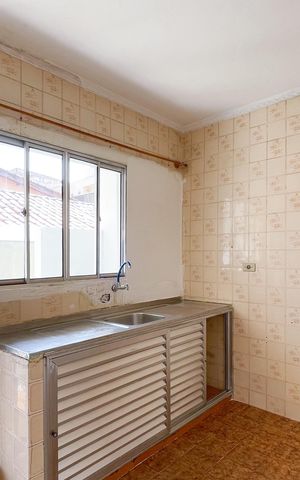 Casa à venda com 220m², 4 quartos e 5 vagas Casa à venda com 220m², 4 quartos e 5 vagasCozinha