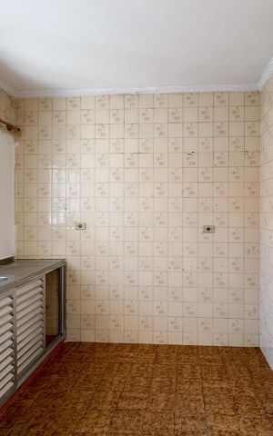 Casa à venda com 220m², 4 quartos e 5 vagas Casa à venda com 220m², 4 quartos e 5 vagasCozinha