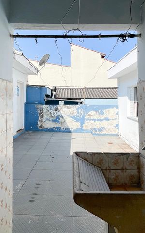 Casa à venda com 220m², 4 quartos e 5 vagas Casa à venda com 220m², 4 quartos e 5 vagasÁrea de Serviço