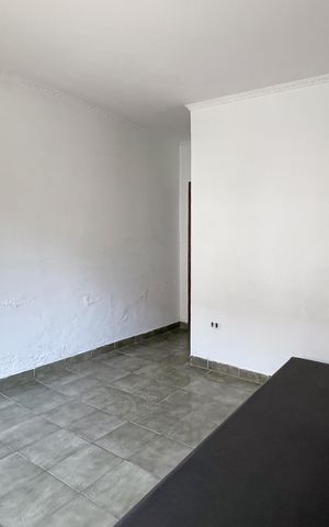 Casa à venda com 220m², 4 quartos e 5 vagas Casa à venda com 220m², 4 quartos e 5 vagasSuíte