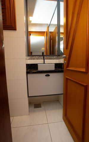 Apartamento para alugar com 400m², 3 quartos e 1 vaga Apartamento para alugar com 400m², 3 quartos e 1 vagaBanheiro Social 2