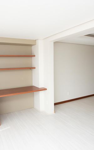 Apartamento para alugar com 400m², 3 quartos e 1 vaga Apartamento para alugar com 400m², 3 quartos e 1 vagaSala