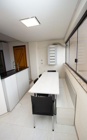 Apartamento para alugar com 400m², 3 quartos e 1 vaga Apartamento para alugar com 400m², 3 quartos e 1 vagaCozinha