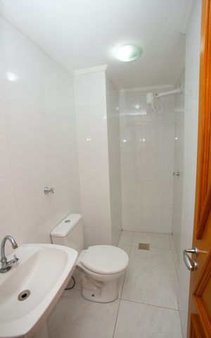 Apartamento para alugar com 400m², 3 quartos e 1 vaga Apartamento para alugar com 400m², 3 quartos e 1 vagaBanheiro de Serviço