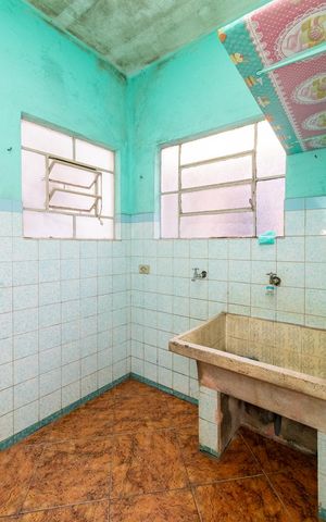 Casa à venda com 100m², 3 quartos e 4 vagasÁrea de Serviço 1