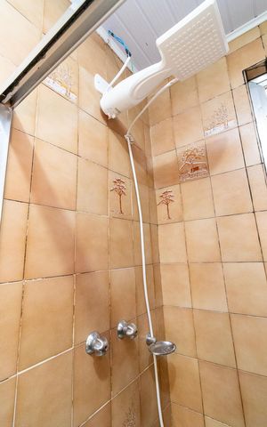 Casa à venda com 100m², 3 quartos e 4 vagasBanheiro