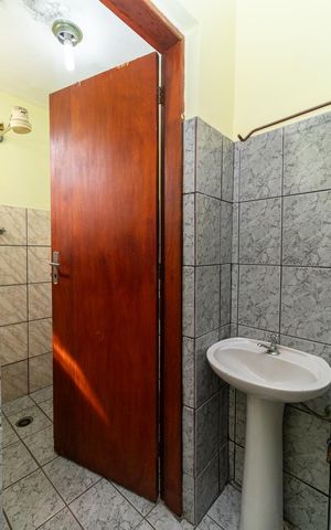 Casa à venda com 100m², 3 quartos e 4 vagasBanheiro do Salão