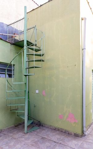 Casa à venda com 100m², 3 quartos e 4 vagasÁrea