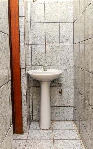 Casa à venda com 100m², 3 quartos e 4 vagasBanheiro do Salão