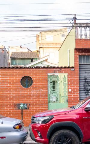 Casa à venda com 100m², 3 quartos e 4 vagasFachada