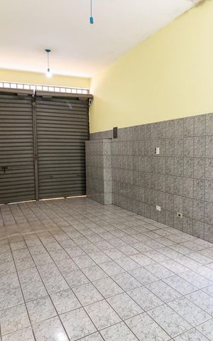 Casa à venda com 100m², 3 quartos e 4 vagasSalão