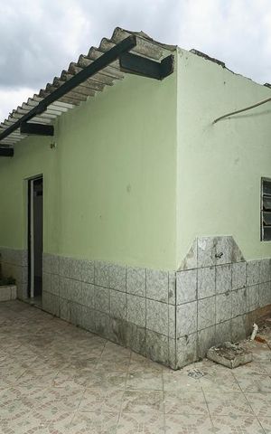 Casa à venda com 270m², 7 quartos e 2 vagasFundos