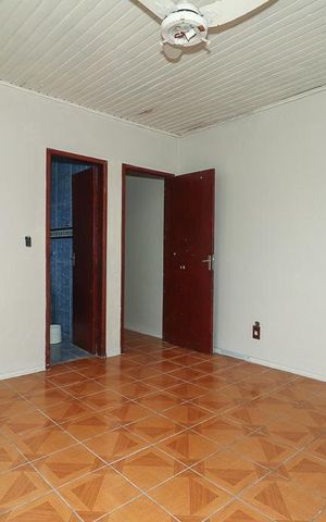Casa à venda com 270m², 7 quartos e 2 vagasQuarto 5 / Suíte 2 / Casa3 / Fundos