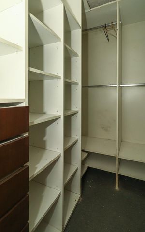 Casa à venda com 270m², 7 quartos e 2 vagasCloset / Casa 2 / Fundos