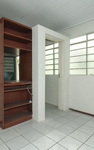 Casa à venda com 270m², 7 quartos e 2 vagasQuarto 4 / Suíte / Casa2 / Fundos