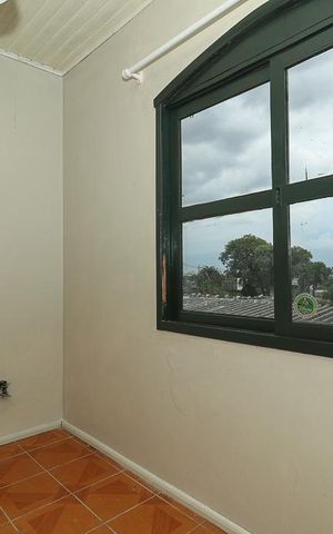 Casa à venda com 270m², 7 quartos e 2 vagasQuarto 7 / Casa 3 / Fundos
