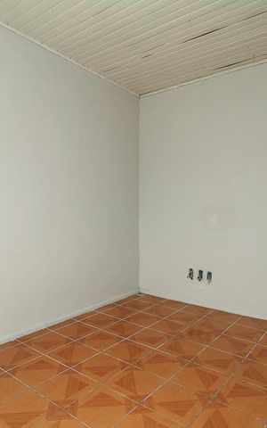 Casa à venda com 270m², 7 quartos e 2 vagasQuarto 6 / Casa 3 / Fundos