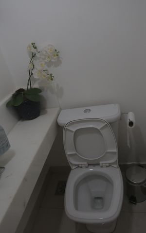 Apartamento à venda com 167m², 4 quartos e 4 vagasLavabo