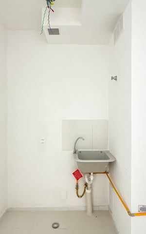 Apartamento à venda com 33m², 2 quartos e sem vaga Apartamento à venda com 33m², 2 quartos e sem vagaSala/Cozinha/Área de Serviço