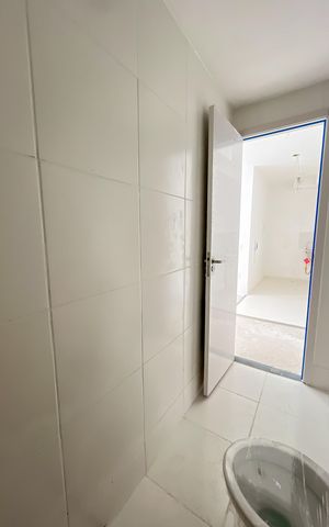 Apartamento à venda com 33m², 2 quartos e sem vaga Apartamento à venda com 33m², 2 quartos e sem vagaBanheiro