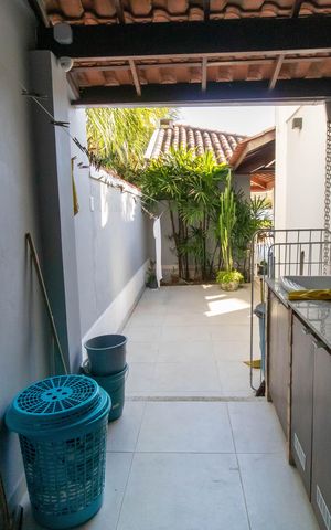Casa à venda com 240m², 3 quartos e 4 vagas Casa à venda com 240m², 3 quartos e 4 vagasÁrea de Serviço