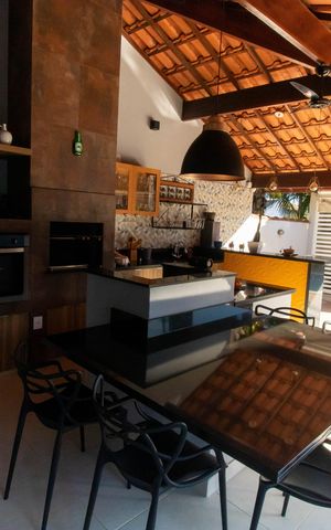 Casa à venda com 240m², 3 quartos e 4 vagas Casa à venda com 240m², 3 quartos e 4 vagasÁrea externa