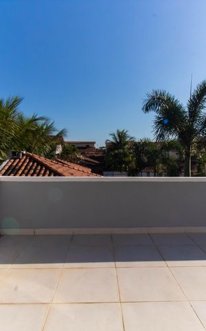 Casa à venda com 240m², 3 quartos e 4 vagas Casa à venda com 240m², 3 quartos e 4 vagasVista da Suíte 2