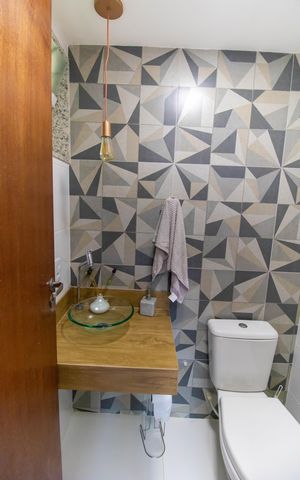 Casa à venda com 240m², 3 quartos e 4 vagas Casa à venda com 240m², 3 quartos e 4 vagasLavabo