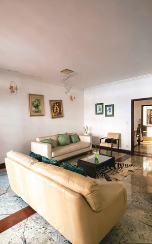 Apartamento à venda com 650m², 4 quartos e 4 vagas Apartamento à venda com 650m², 4 quartos e 4 vagasSala