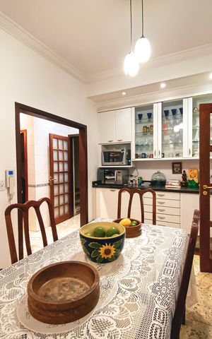Apartamento à venda com 650m², 4 quartos e 4 vagas Apartamento à venda com 650m², 4 quartos e 4 vagasSala de Jantar 2