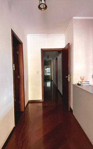 Apartamento à venda com 650m², 4 quartos e 4 vagas Apartamento à venda com 650m², 4 quartos e 4 vagasCorredor
