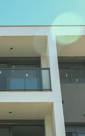 Apartamento à venda com 102m², 2 quartos e 2 vagasFachada - Placa