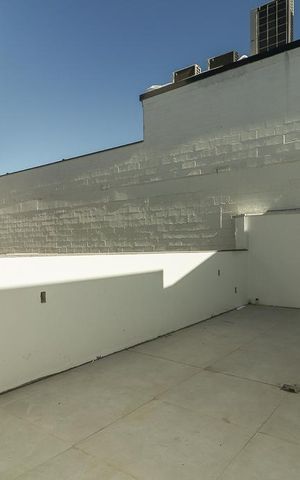 Apartamento à venda com 146m², 2 quartos e 2 vagasÁrea descoberta privativa