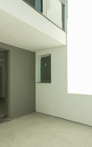 Apartamento à venda com 146m², 2 quartos e 2 vagasÁrea descoberta privativa