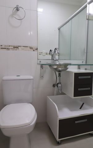 Casa à venda com 133m², 3 quartos e 2 vagasBanheiro