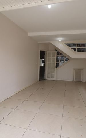 Casa à venda com 133m², 3 quartos e 2 vagasGaragem
