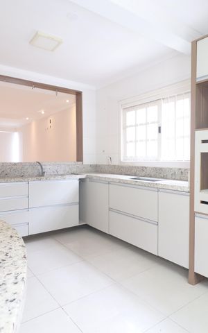 Casa à venda com 133m², 3 quartos e 2 vagasCozinha